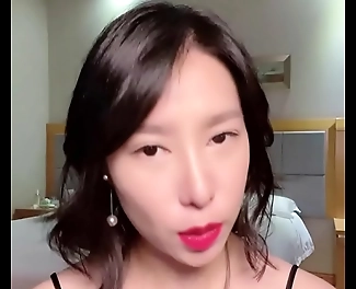 JAV HOTTIE PEES IN PUBLIC - You Won t Believe Who s Watching!