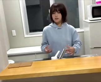 Every man's dream: Screwing a luscious babe in an apron after selling crepes!