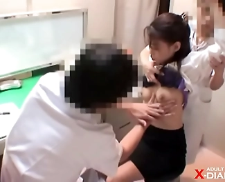 Japanese OL Palpation by Dochara Gynecologist: 32-Year-Olds Luscious Examination